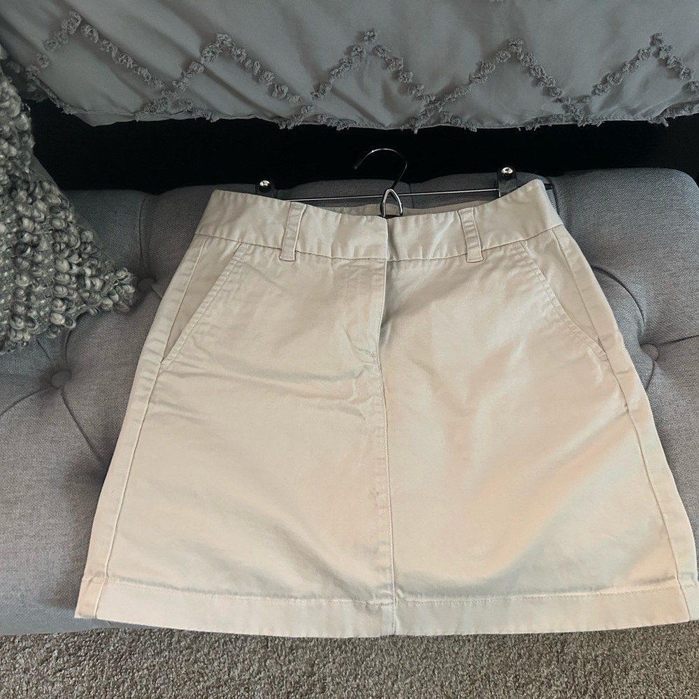 Classic Khaki Vineyard Vines Skirt